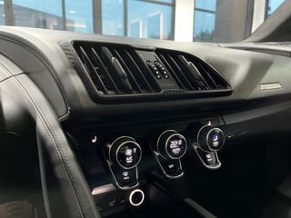 Audi R8 V10 PLUS QUATTRO 2016