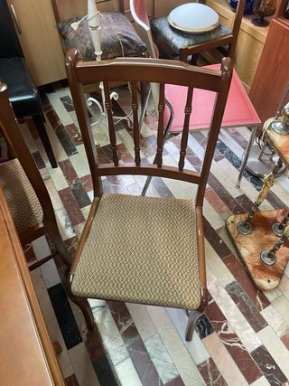 Mesa comedor y 6 sillas madera extensible.