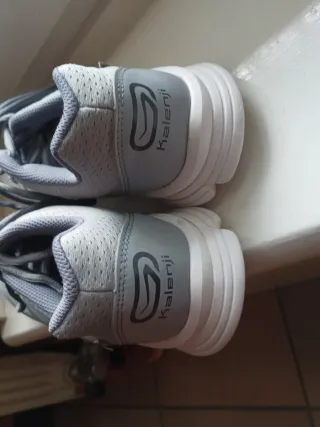 Scarpe uomo grigie e bianche