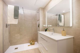 Piso en venta en Eixample Nord – La Devesa en Girona