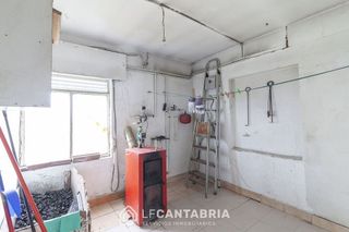 Chalet en venta en Alisal - Cazoña - San Román en Santander