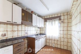 Chalet en venta en Alisal - Cazoña - San Román en Santander