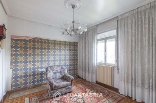 Chalet en venta en Alisal - Cazoña - San Román en Santander