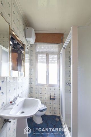 Chalet en venta en Alisal - Cazoña - San Román en Santander