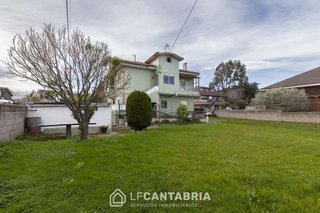 Chalet en venta en Alisal - Cazoña - San Román en Santander