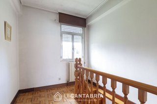 Chalet en venta en Alisal - Cazoña - San Román en Santander
