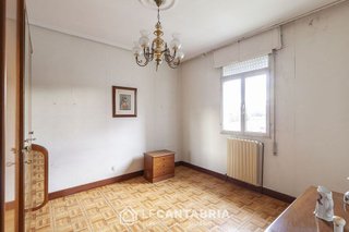 Chalet en venta en Alisal - Cazoña - San Román en Santander