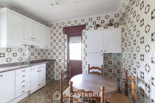 Chalet en venta en Alisal - Cazoña - San Román en Santander