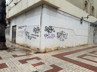 Local comercial en alquiler en Puerta Blanca en Málaga