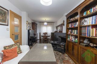 Casa adosada en venta en Albolote