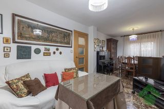 Casa adosada en venta en Albolote
