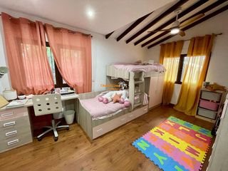 Chalet en venta en Algorós - El Derramador en Elche