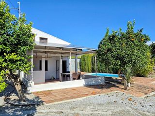 Casa rural en venta en Almijara - Capistrano - Cueva de Nerja en Nerja