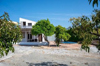 Casa rural en venta en Almijara - Capistrano - Cueva de Nerja en Nerja
