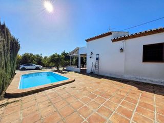 Casa rural en venta en Almijara - Capistrano - Cueva de Nerja en Nerja