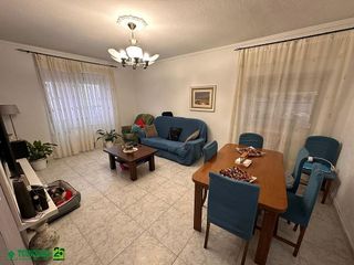 Casa adosada en venta en Membrilla