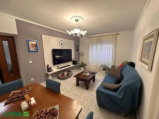 Casa adosada en venta en Membrilla