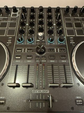 Controlador DJ Reloop Terminal Mix 8 Negro
