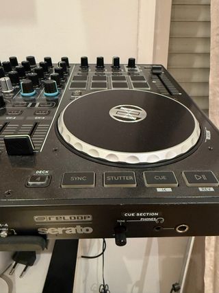 Controlador DJ Reloop Terminal Mix 8 Negro