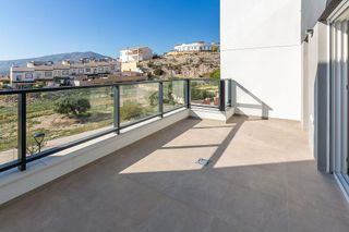 Casa adosada en venta en Cala de Finestrat en Finestrat