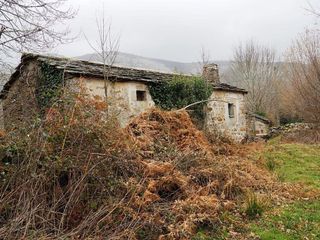 Chalet en venta en Espinosa de los Monteros