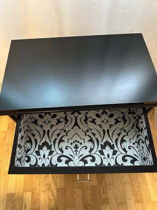 Mesita auxiliar madera negra y metal plata