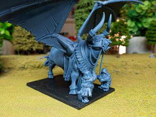 Marduk Bull - Figura de colección