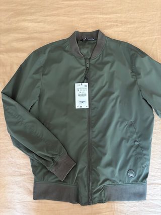 Chaqueta Bomber Zara Verde Talla M