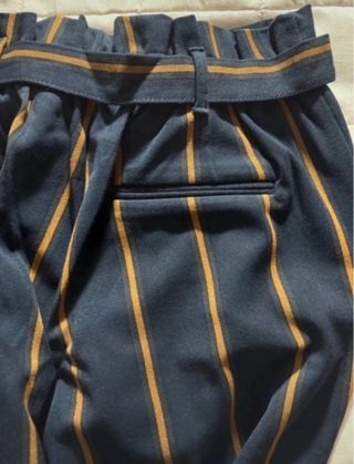 Pantaloni a righe blu e marrone di Zara
