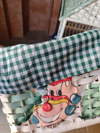 Mueble de 4 Cestas de Mimbre Diseño Infantil