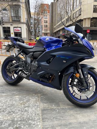 Yamaha R7 2023