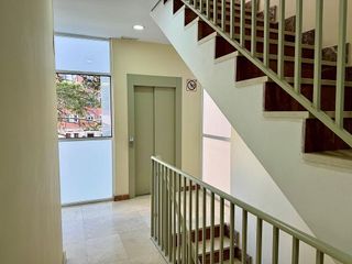 Piso en venta en Lucero en Madrid