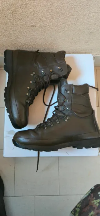 Stivaletti trekking Altberg Tg 10M UK