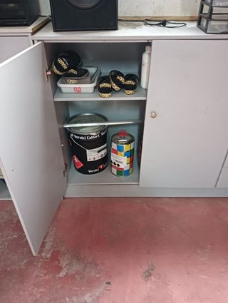 Armario modular gris madera