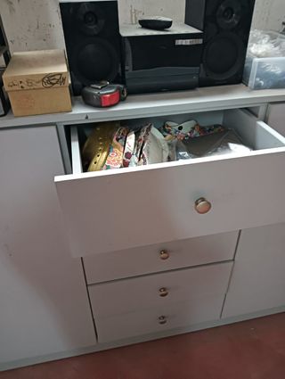 Armario modular gris madera