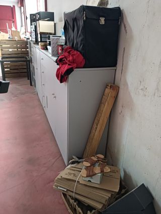 Armario modular gris madera