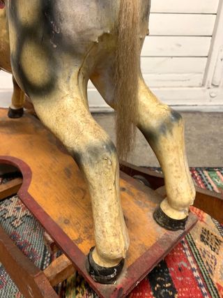 Caballo de juguete antiguo