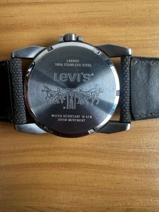 Reloj Levi's Gris y Blanco
