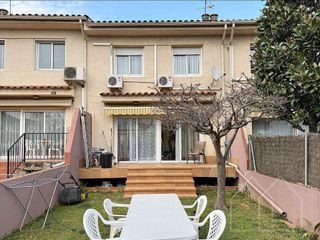 Casa adosada en venta en Domeny - Fontajau - Taialà en Girona