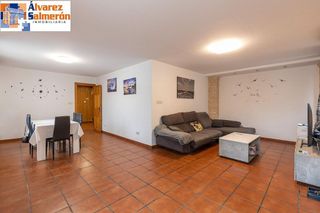 Casa adosada en venta en Ogíjares