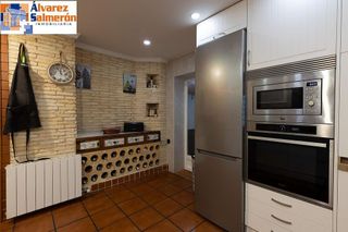 Casa adosada en venta en Ogíjares