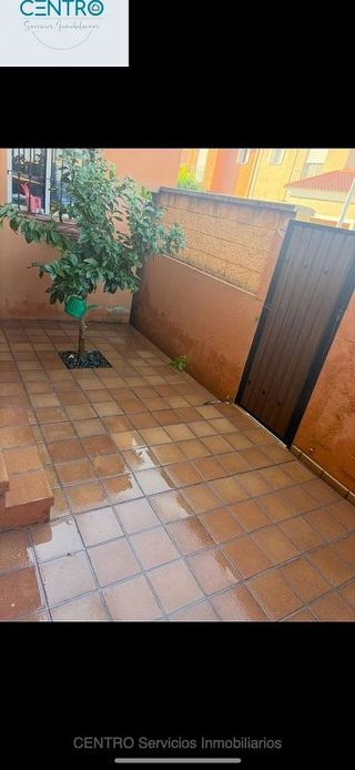 Casa pareada en venta en La Granja-La Colina-Los Pastores en Algeciras