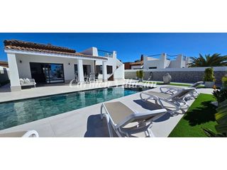 Chalet en venta en Caleta de Fuste en Antigua