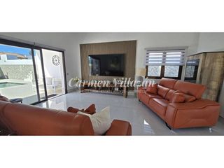 Chalet en venta en Caleta de Fuste en Antigua