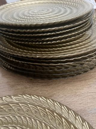 Juego 12 Platos Dorados