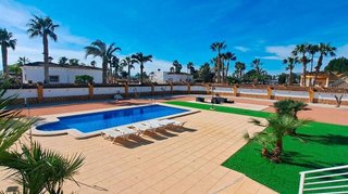Chalet en venta en Catral