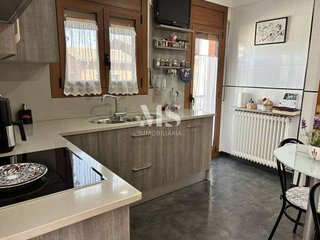Casa adosada en venta en Santa Clara-Caputxins-Hospital en Vic