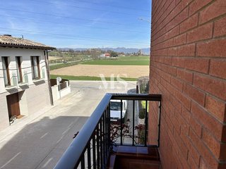 Casa adosada en venta en Santa Clara-Caputxins-Hospital en Vic
