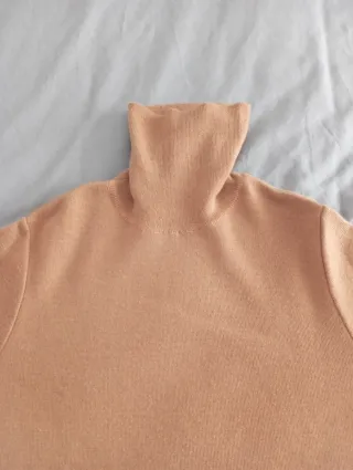 Jersey ZARA cuello alto beige