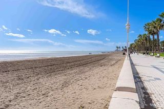 Piso en venta en Parque Ayala - Jardín de la Abadía - Huelín en Málaga